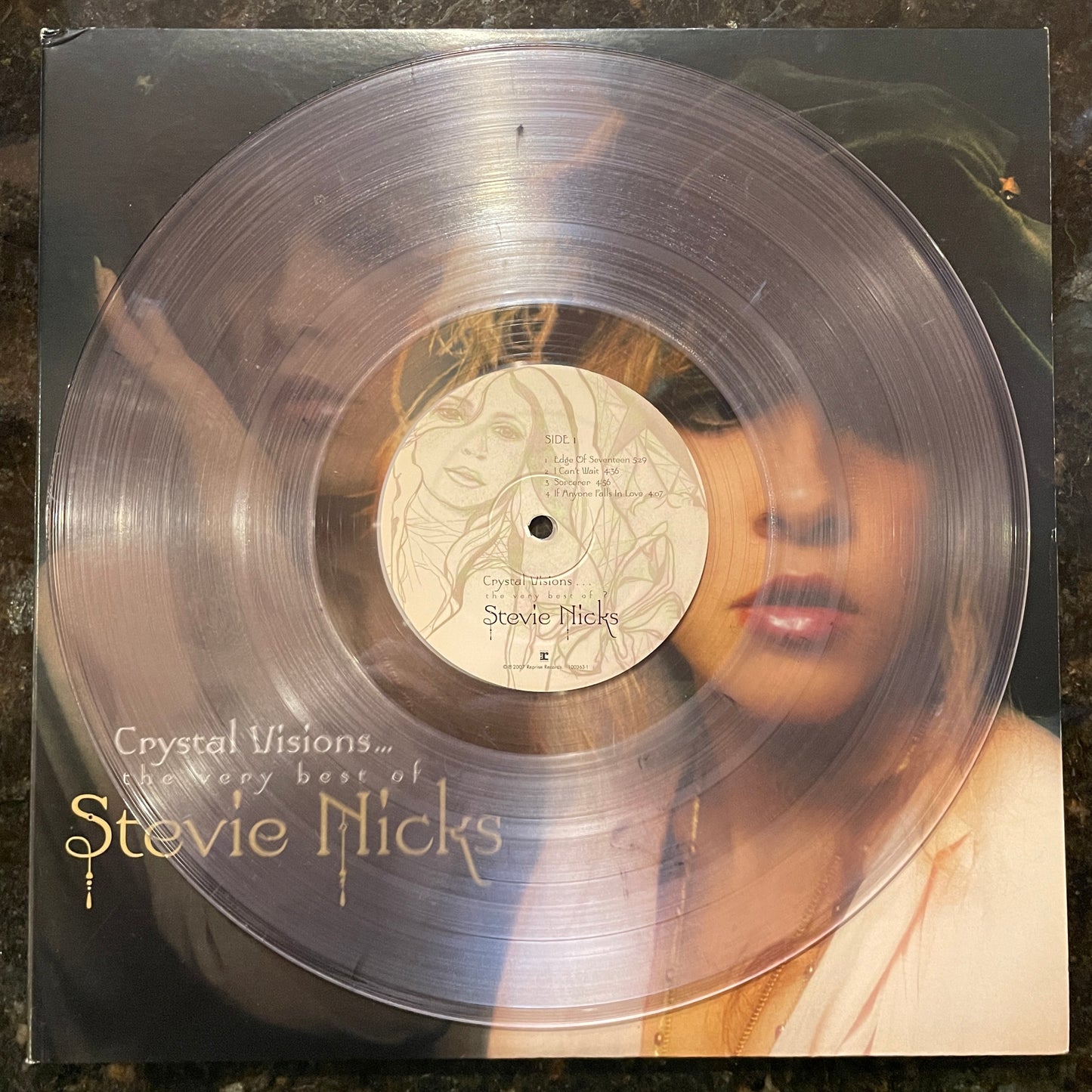 Stevie Nicks - Crystal Visions... The Very Best Of Stevie Nicks [Clear w/ Black wisps 2LP]